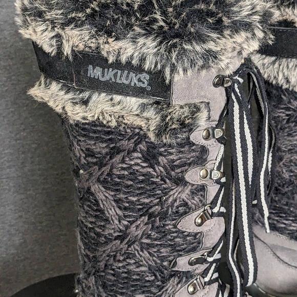 Women's size 9 Muk Luks winter boots - Picture 5 of 11